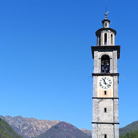 Guesthouse "Castello Del Nucleo" Intragna Εξωτερικό φωτογραφία